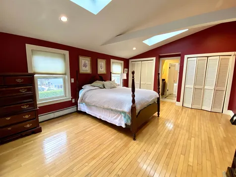 8 Summit Avenue Laconia NH 03246