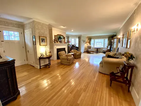 8 Summit Avenue Laconia NH 03246