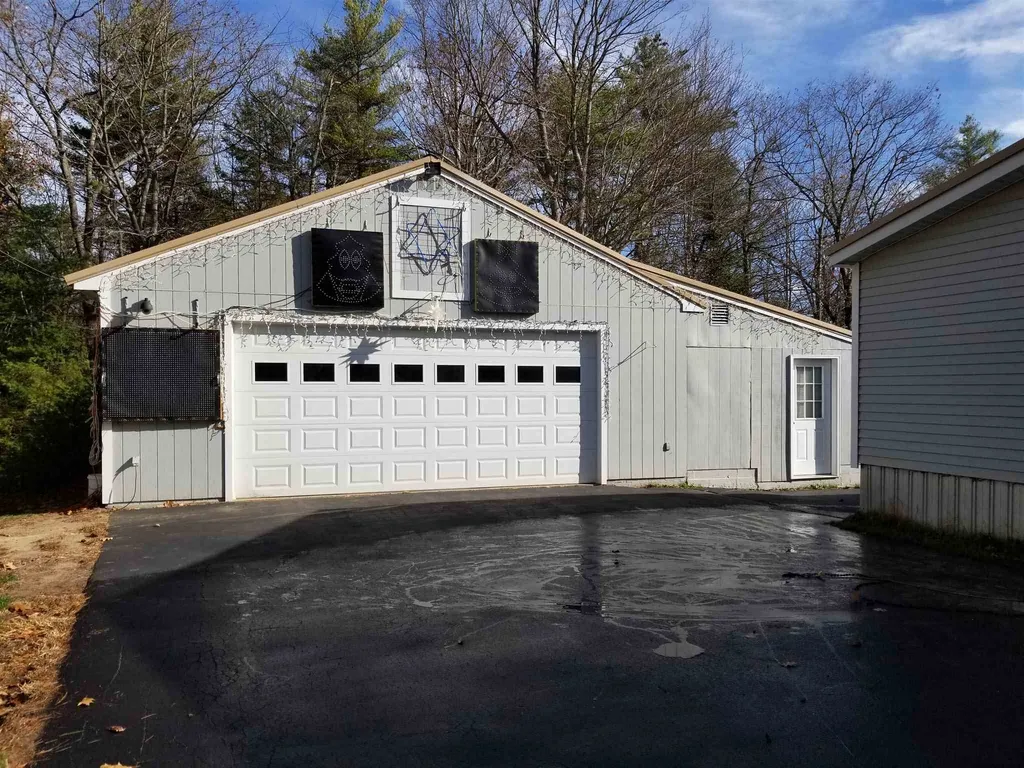 1063 Meaderboro Road Farmington NH 03835