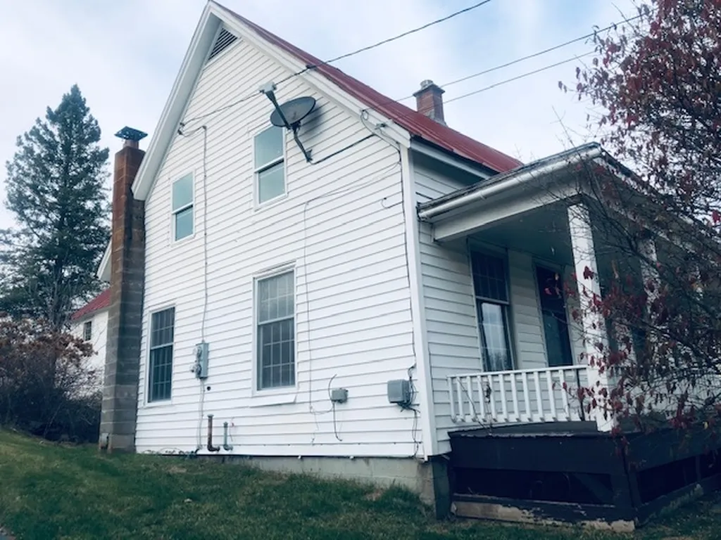 78 South Pleasant Street Bradford VT 05033