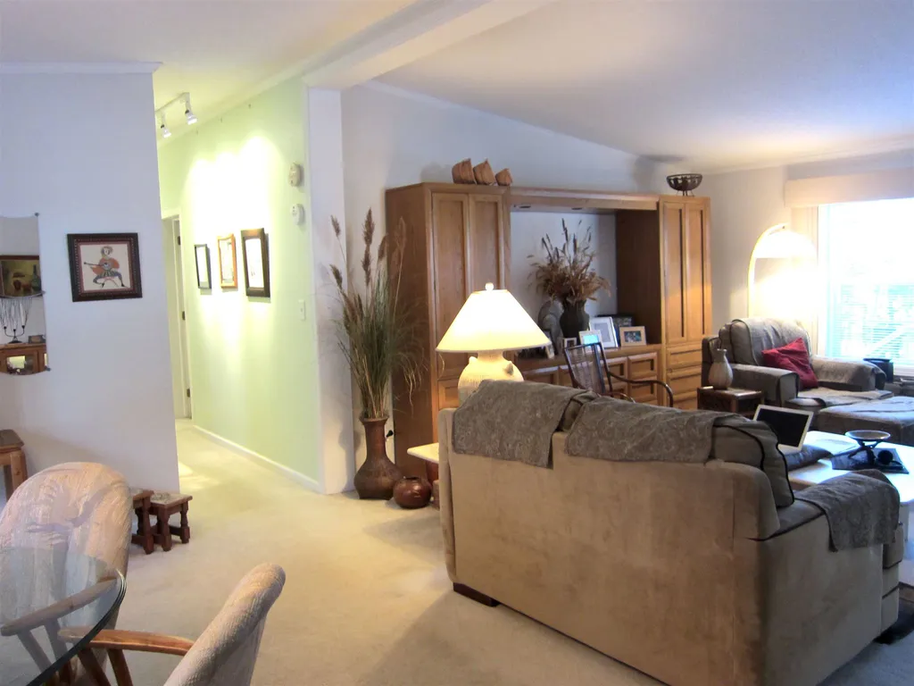 5 Murray Drive Rochester NH 03868