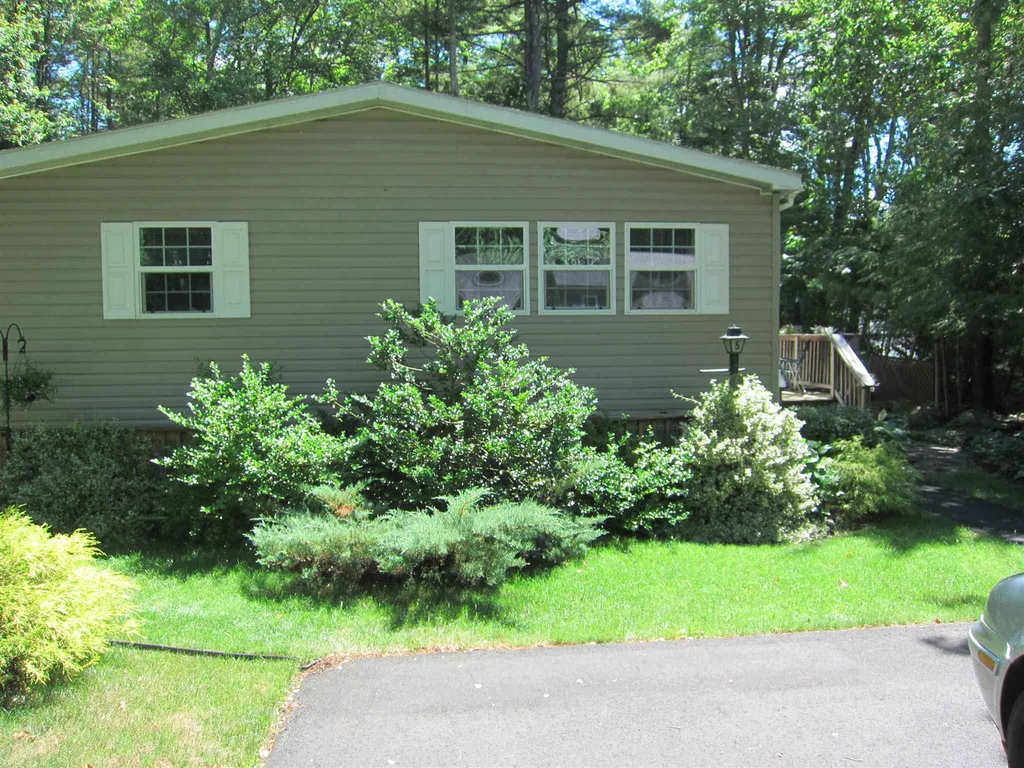 5 Murray Drive Rochester NH 03868