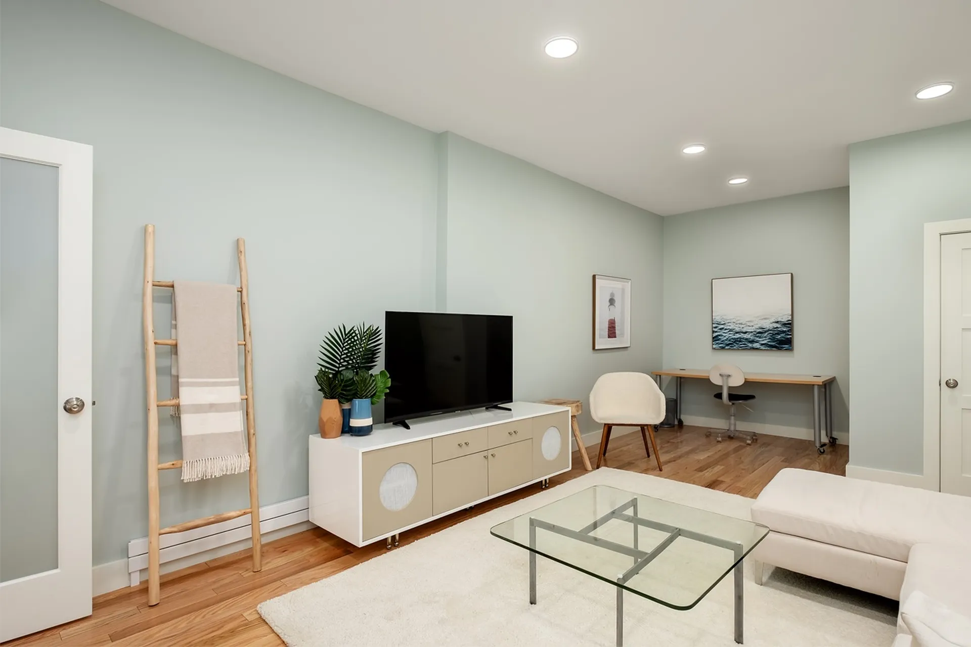 457 York Street York ME 03909
