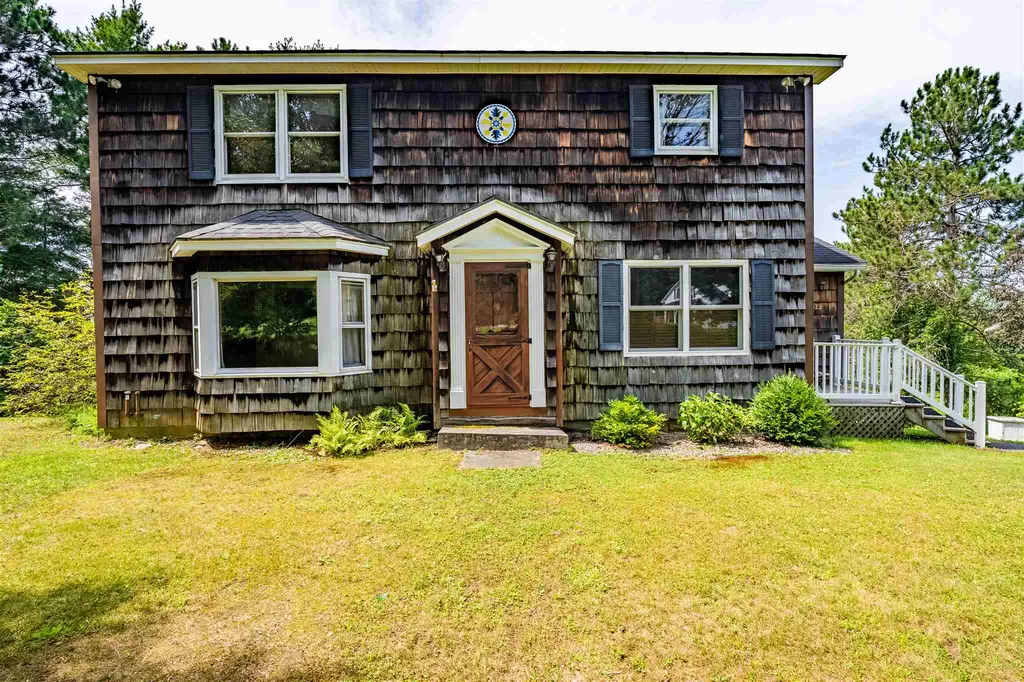 422 Browns Trace Jericho VT 05465