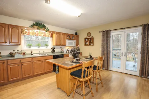 677 Walnut Street Manchester NH 03104