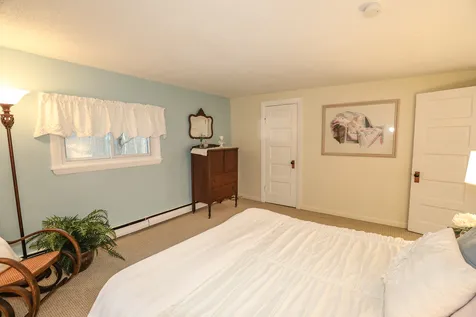 677 Walnut Street Manchester NH 03104