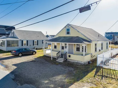 45 Nudd Avenue Hampton NH 03842