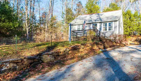 31 Hemlock Road Barnstead NH 03218