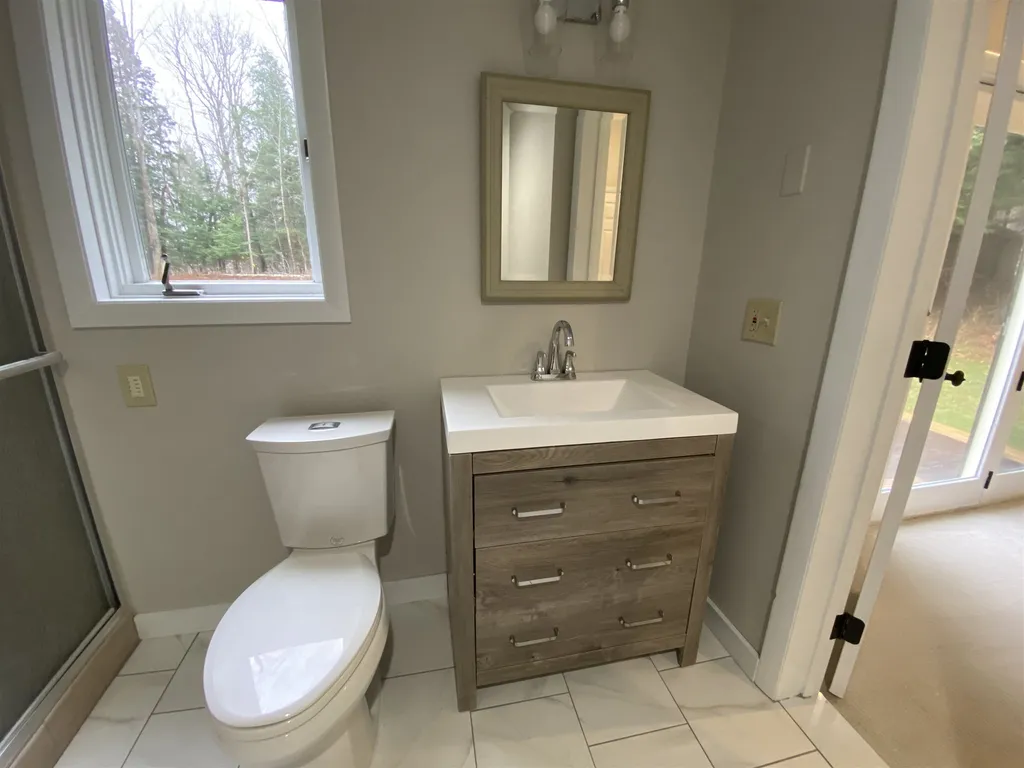 1593 Marsh Family Road Hartford VT 05001