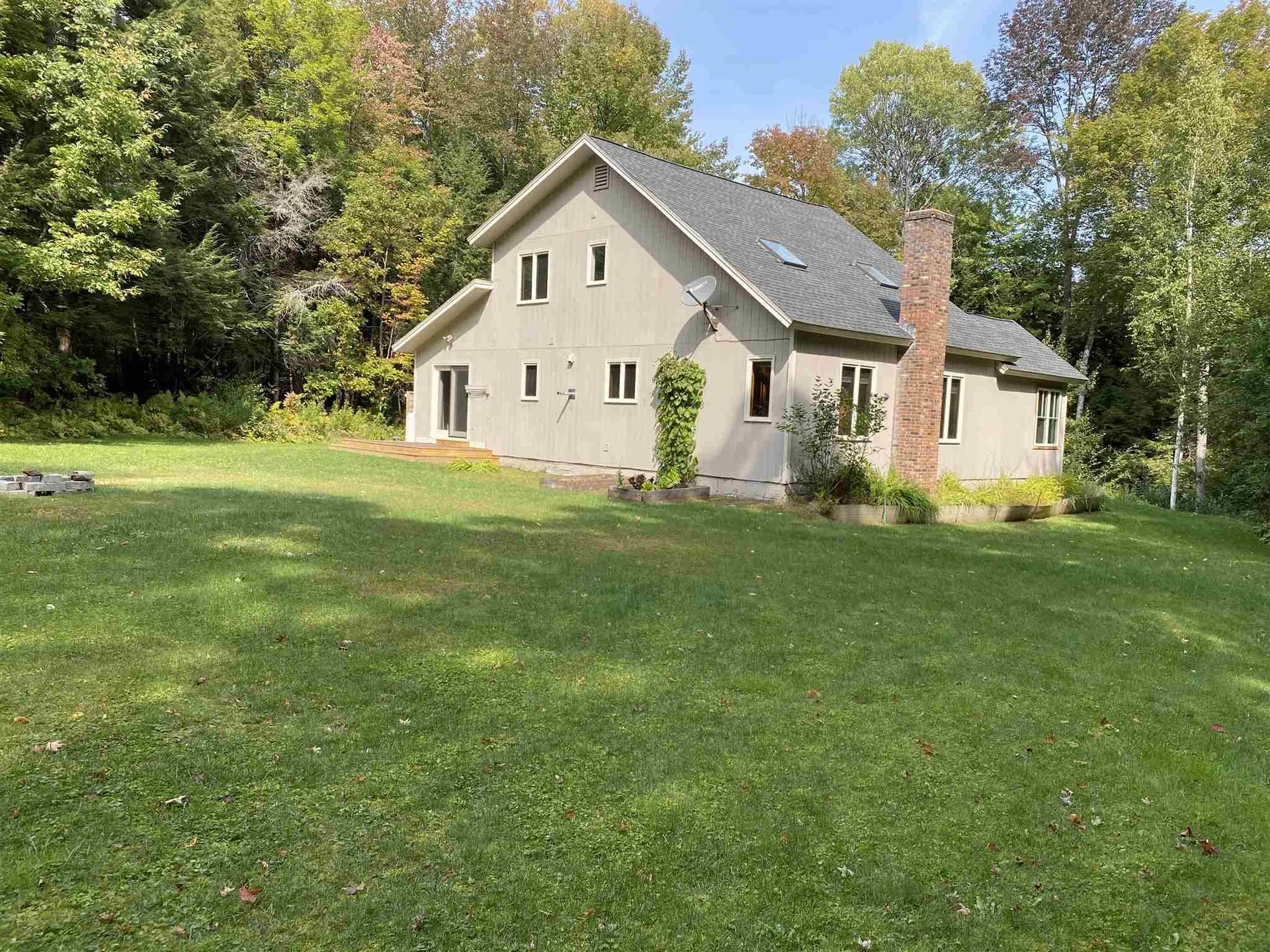 1593 Marsh Family Road Hartford VT 05001