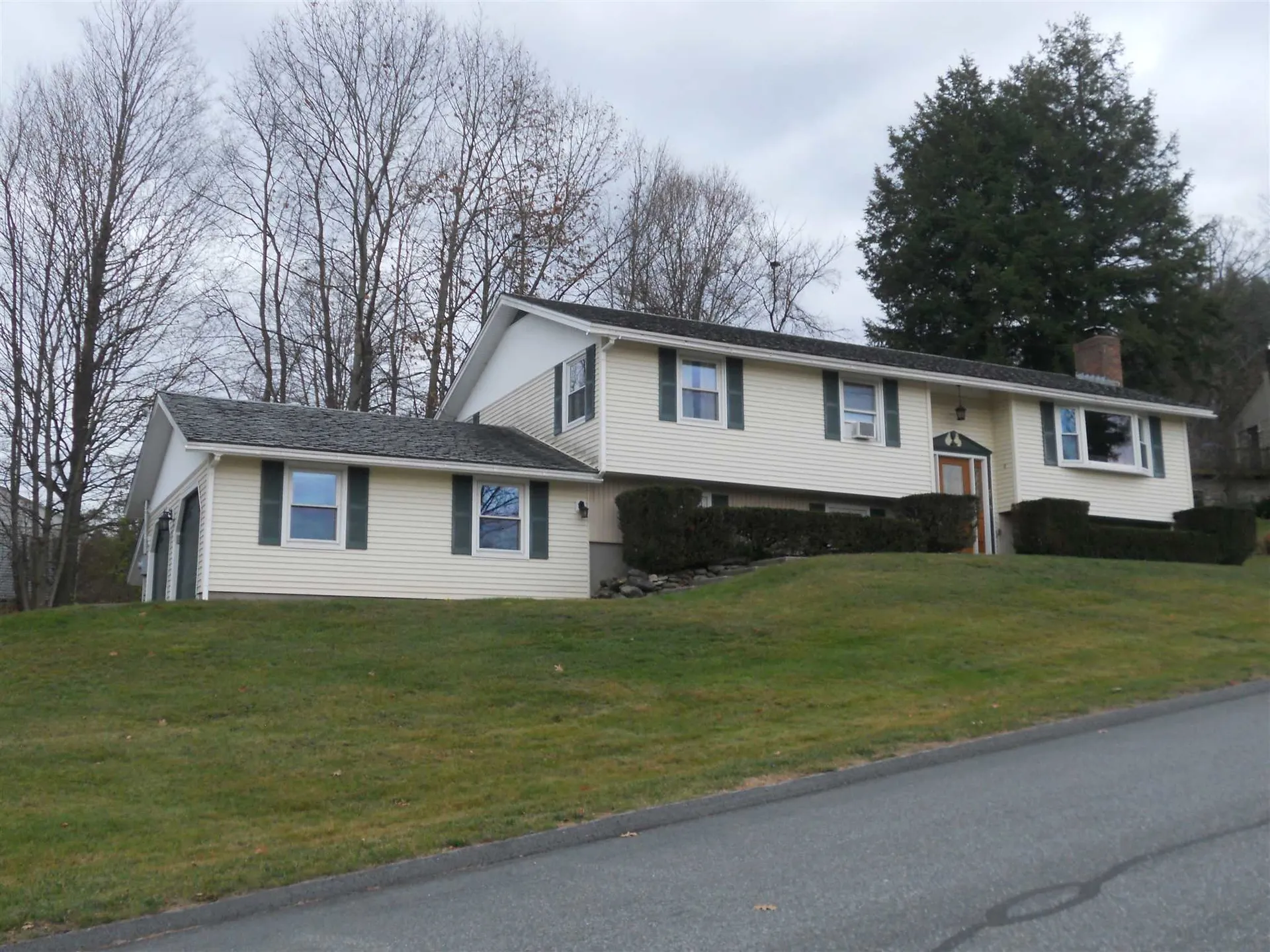 48 Durham Avenue Claremont NH 03743