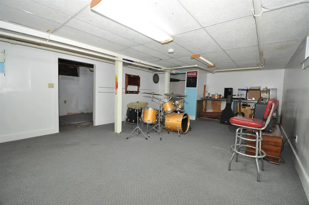 707 Montgomery Street Manchester NH 03102