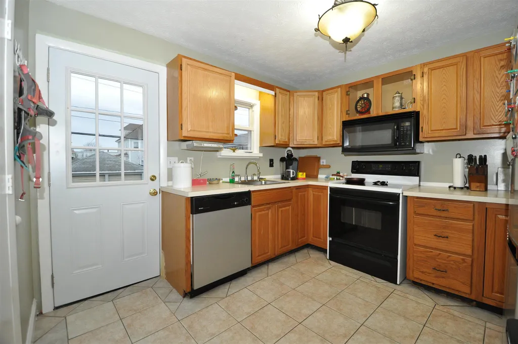 707 Montgomery Street Manchester NH 03102