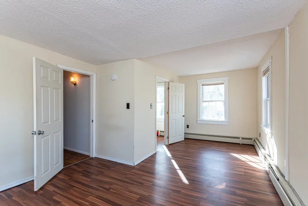 7 Old Deerfield Road Candia NH 03034