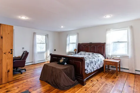 7 Old Deerfield Road Candia NH 03034