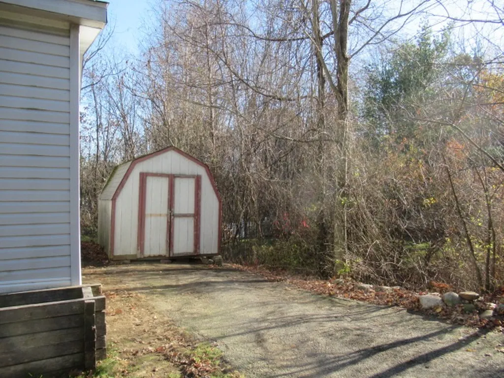 1 Mountain View Lane Northwood NH 03261