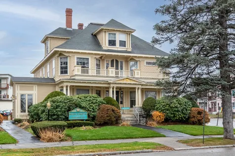 226 Coolidge Avenue Manchester NH 03102