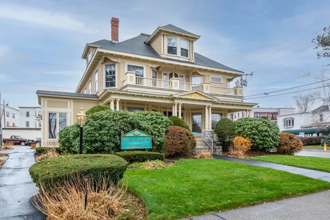 226 Coolidge Avenue Manchester NH 03102