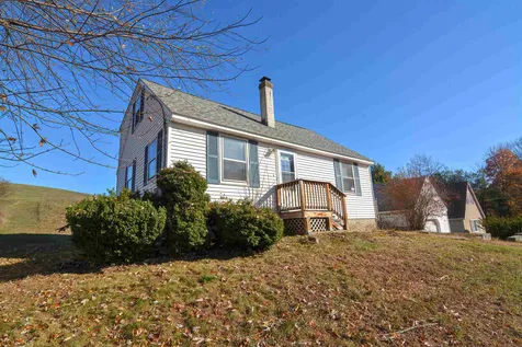 56 Parker Station Road Goffstown NH 03045