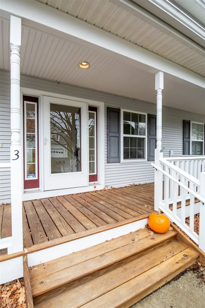 3 Cushing Drive Essex VT 05452