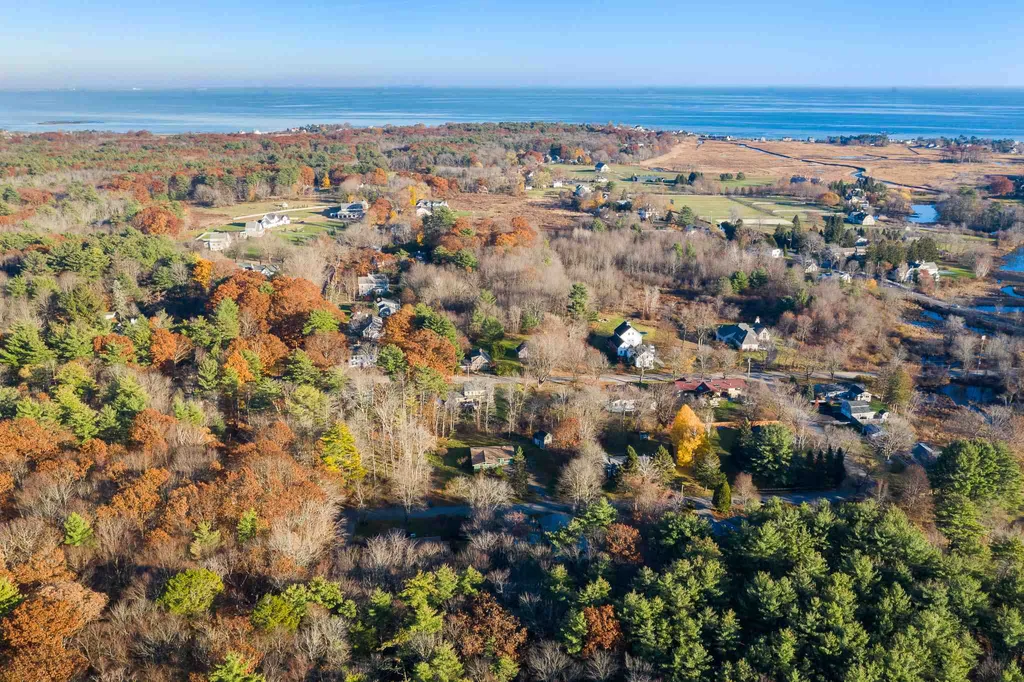 10 River Road North Hampton NH 03862