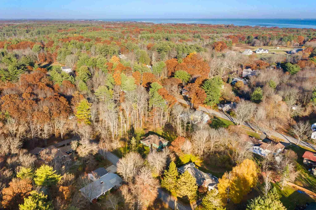 10 River Road North Hampton NH 03862