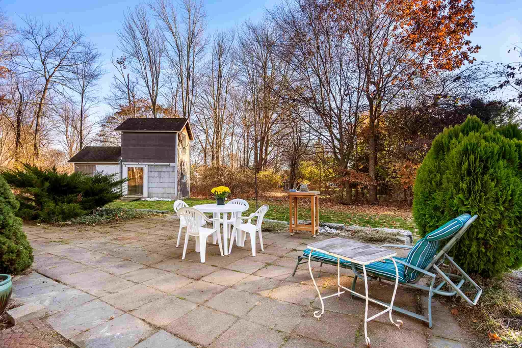 10 River Road North Hampton NH 03862