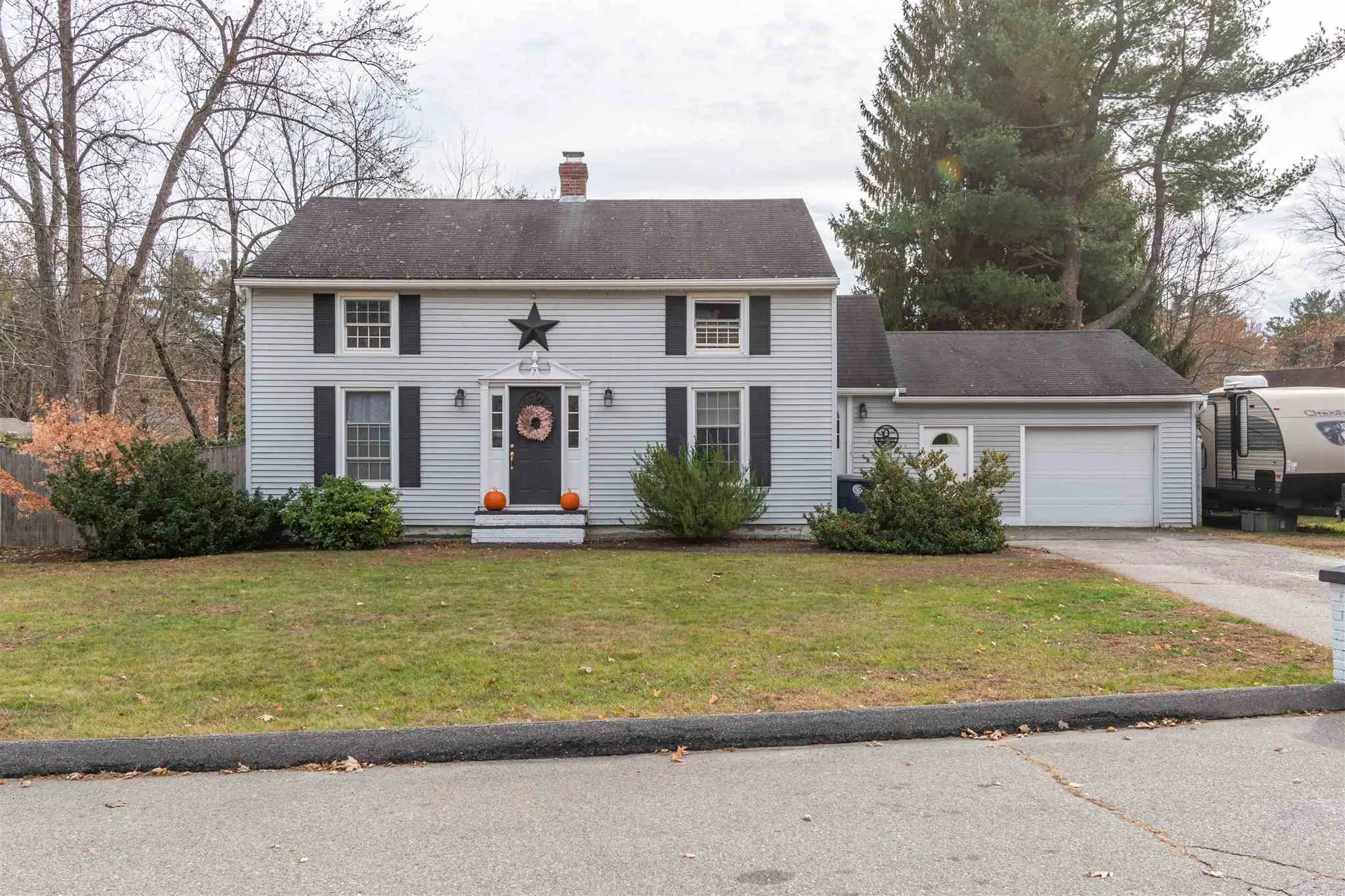 7 Sudbury Drive Nashua NH 03062-2111