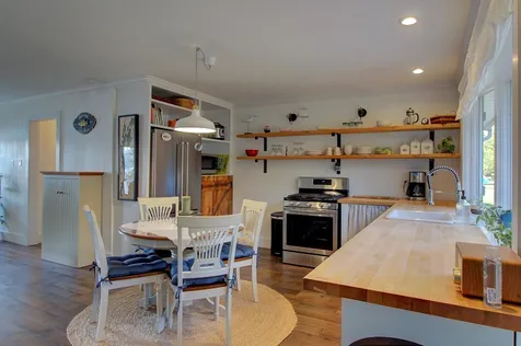 1130 Blockhouse Point North Hero VT 05474