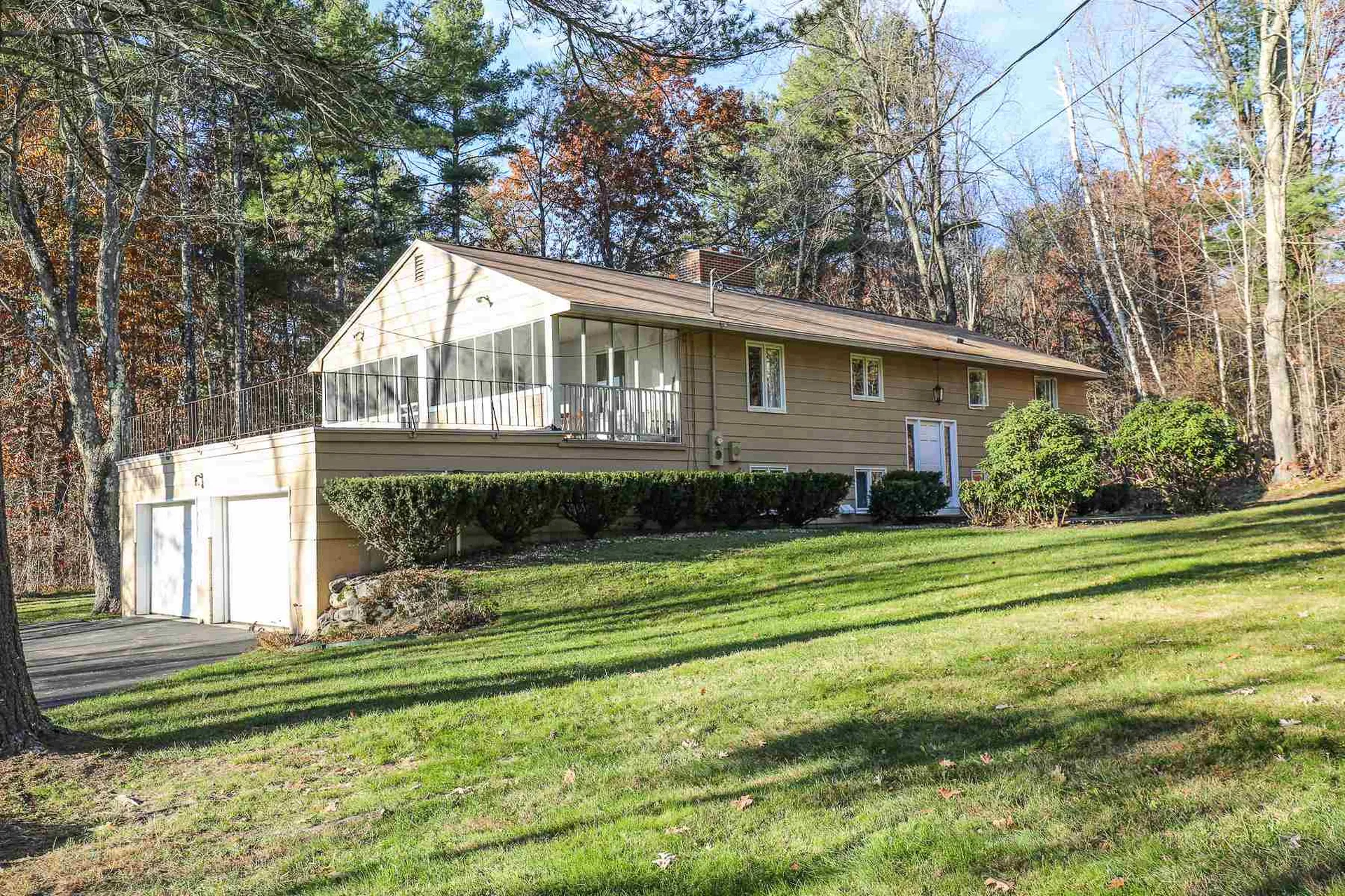 44 Howe Lane Hollis NH 03049