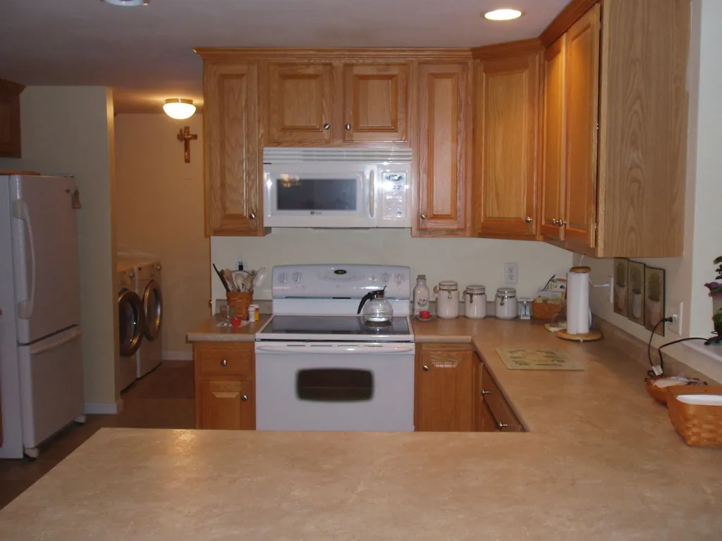 6 Dogwood Drive Hooksett NH 03106-1455