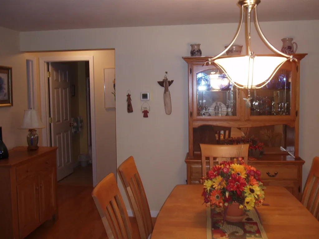6 Dogwood Drive Hooksett NH 03106-1455