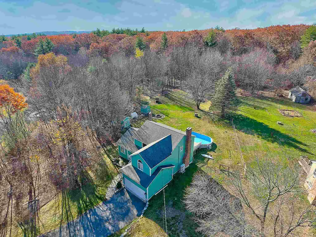 98 Scobie Pond Road Derry NH 03038