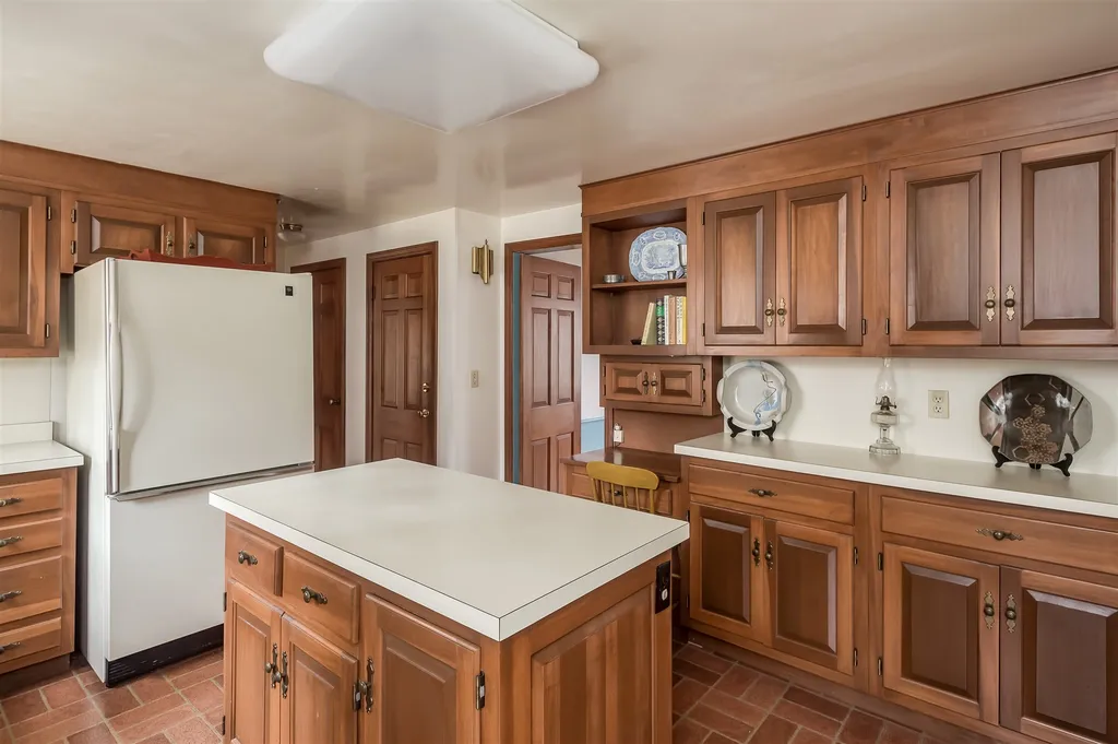 15 Burnham Avenue Durham NH 03824
