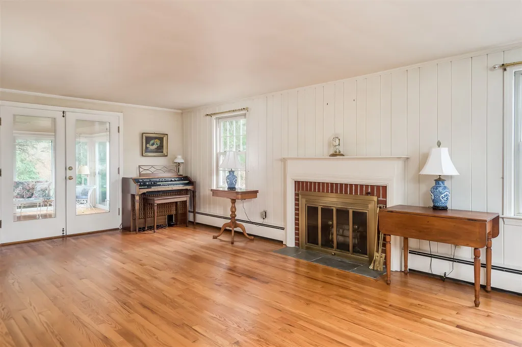 15 Burnham Avenue Durham NH 03824