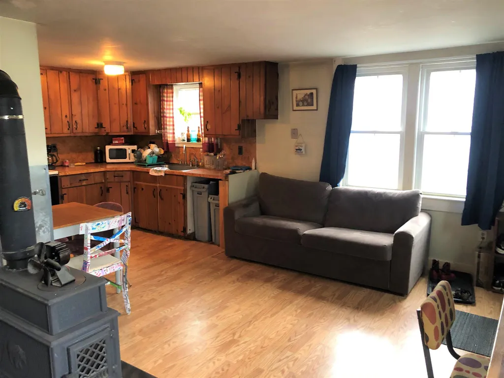 25.5 Union Street Windsor VT 05089