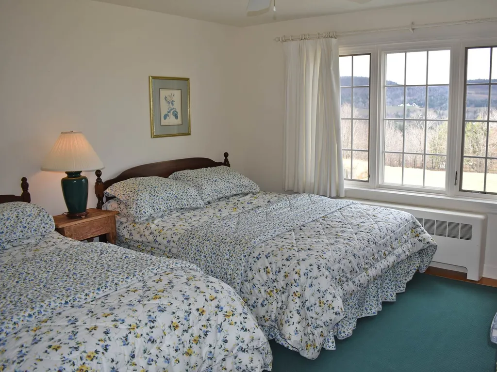 637 Senor Road Warren VT 05674