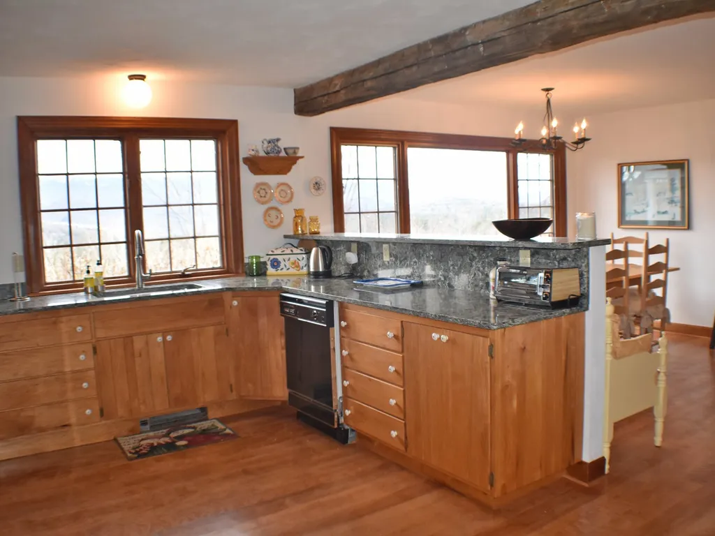 637 Senor Road Warren VT 05674