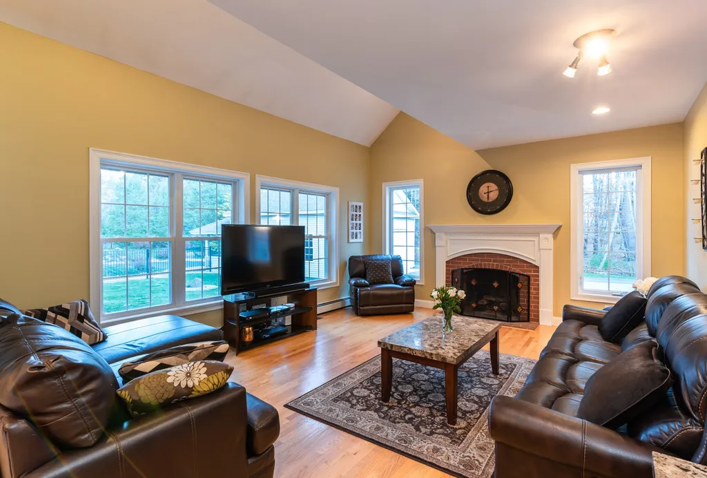18r Autumn Lane Stratham NH 03885