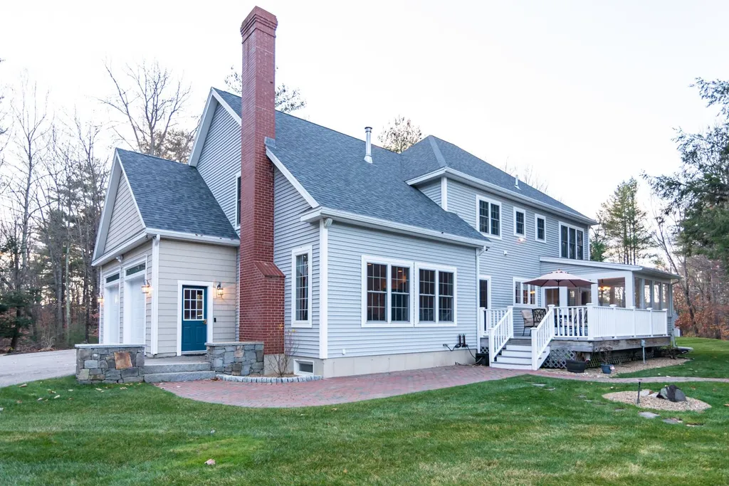 18r Autumn Lane Stratham NH 03885