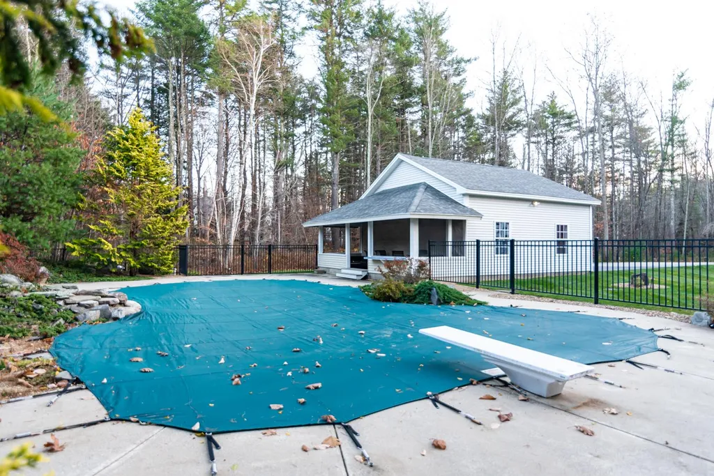 18r Autumn Lane Stratham NH 03885