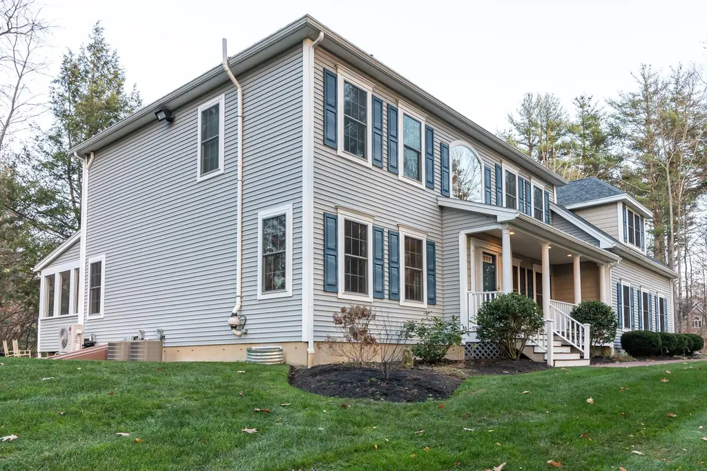 18r Autumn Lane Stratham NH 03885