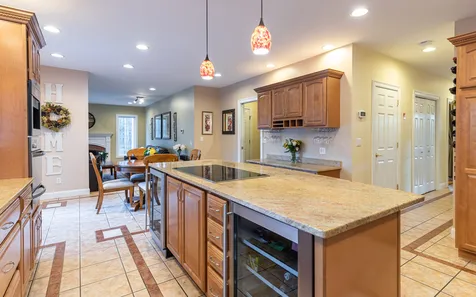 18r Autumn Lane Stratham NH 03885