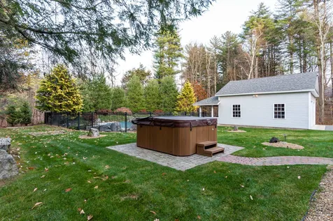 18r Autumn Lane Stratham NH 03885