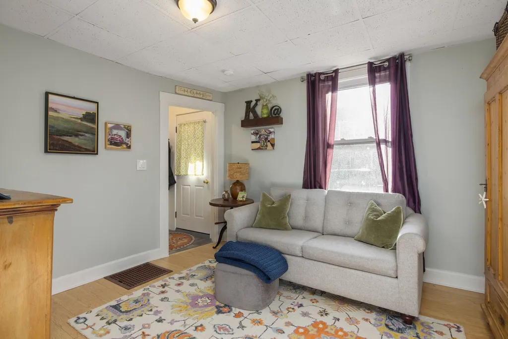 194 Concord Way Portsmouth NH 03801