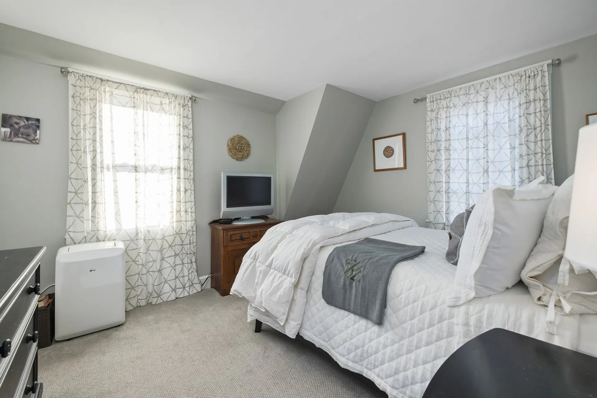 194 Concord Way Portsmouth NH 03801