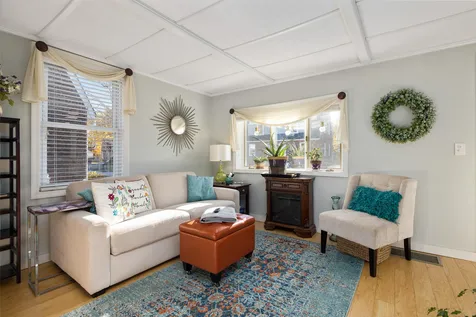 194 Concord Way Portsmouth NH 03801