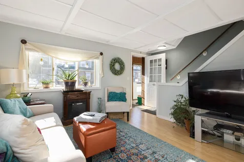 194 Concord Way Portsmouth NH 03801
