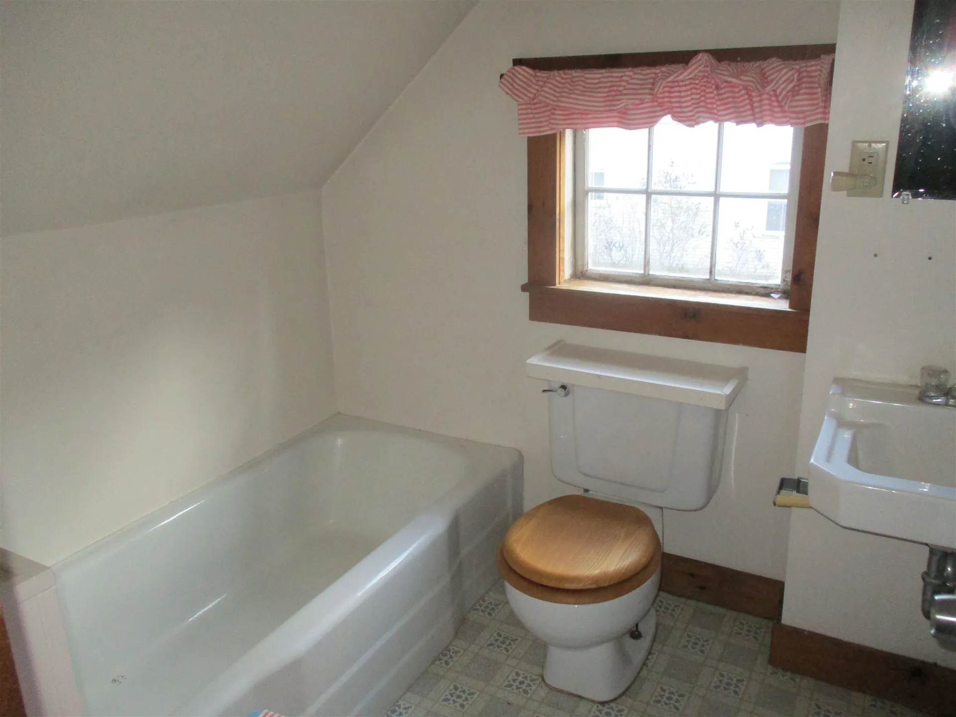 131 Storr Hill Road Bethel VT 05032
