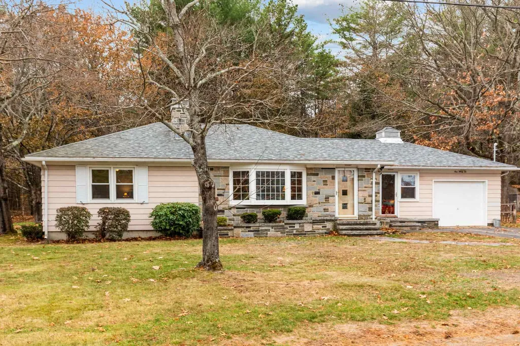 132 General John Sullivan Way Rollinsford NH 03869
